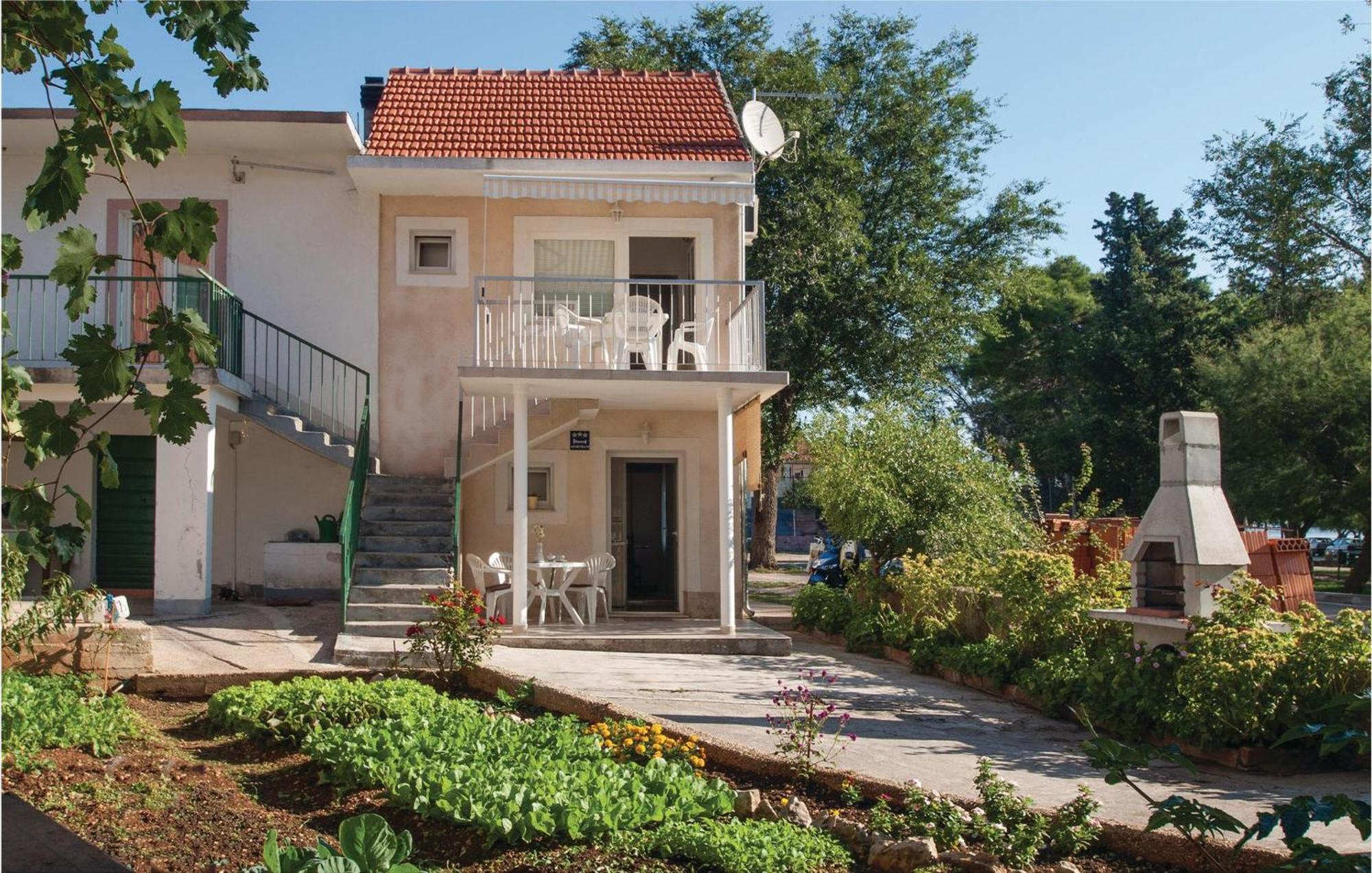 Apartment Raslina Lxvi מראה חיצוני תמונה