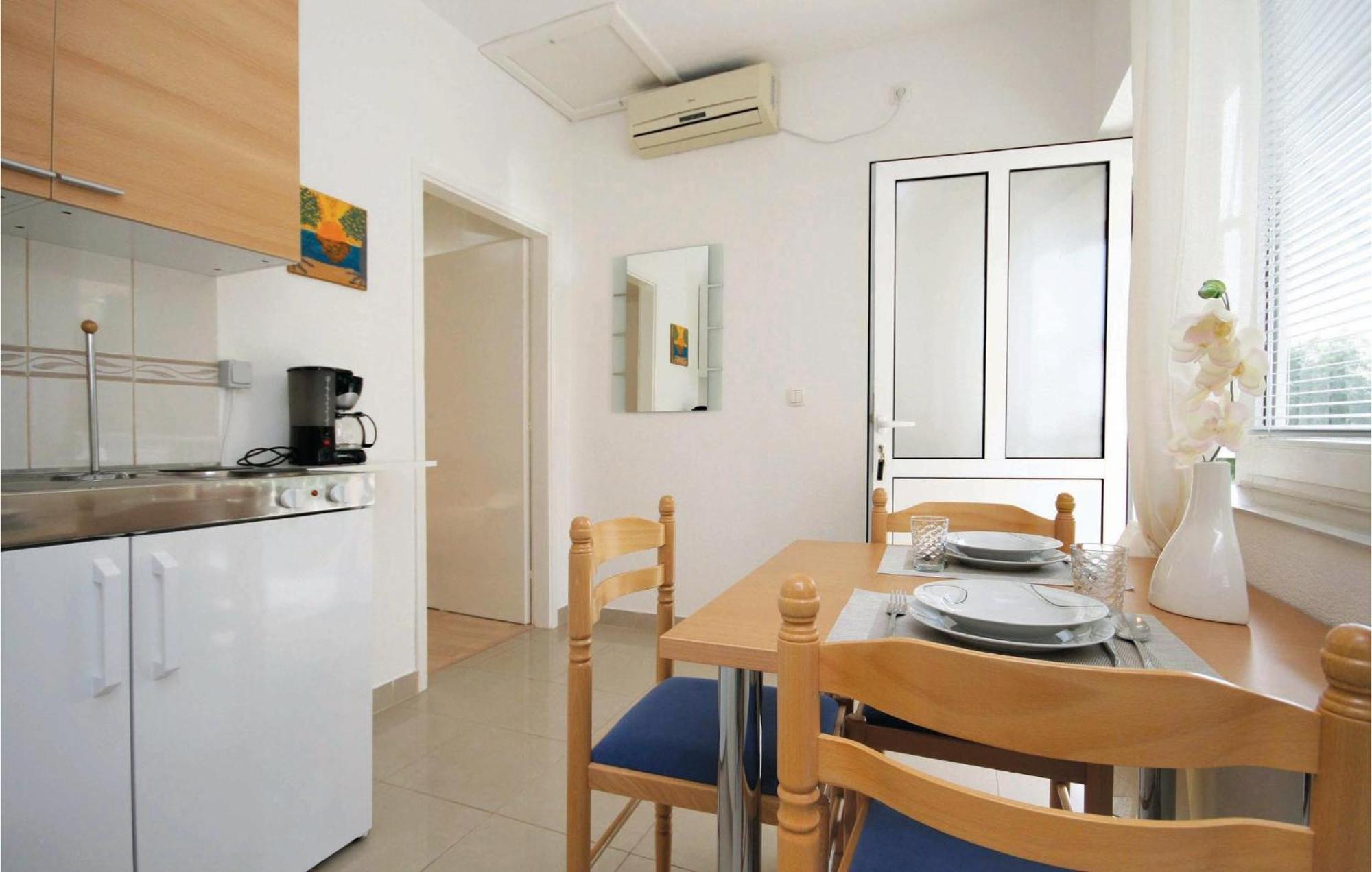 Apartment Raslina Lxvi מראה חיצוני תמונה
